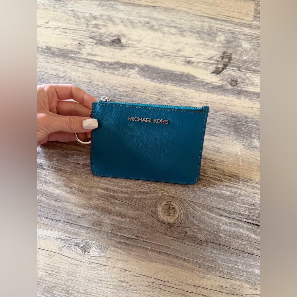 NWOT! Michael Kors Small Wallet